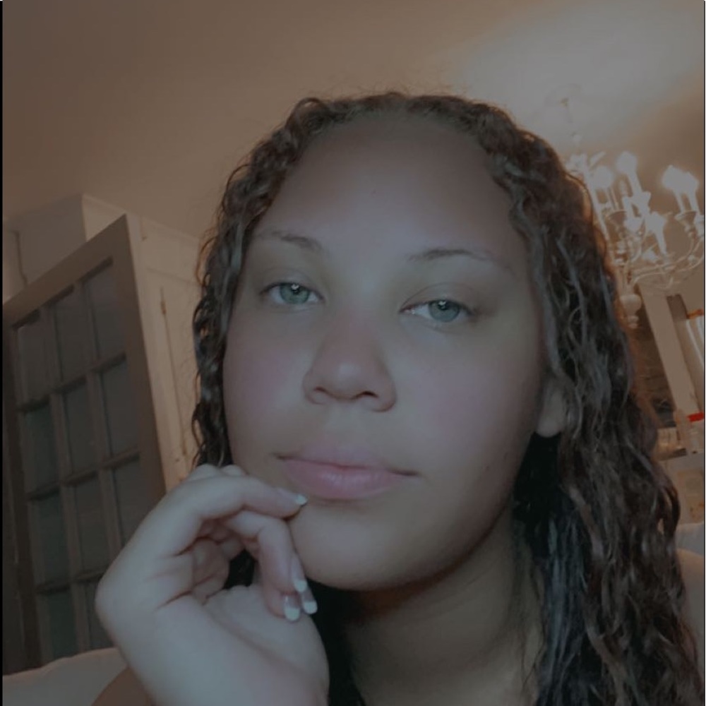 Meet your Posher, Elani